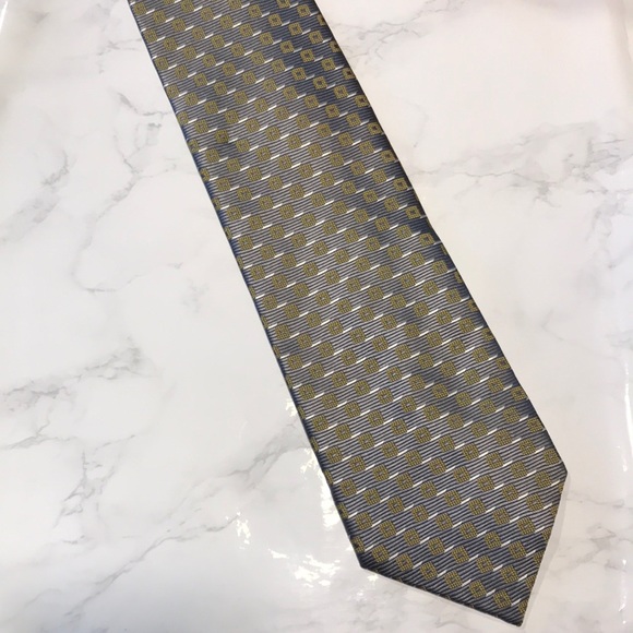 GIORGIO ARMANI handmade 100% Silk Tie